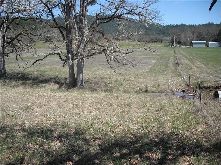 2nd image of 20607 Antioch Rd