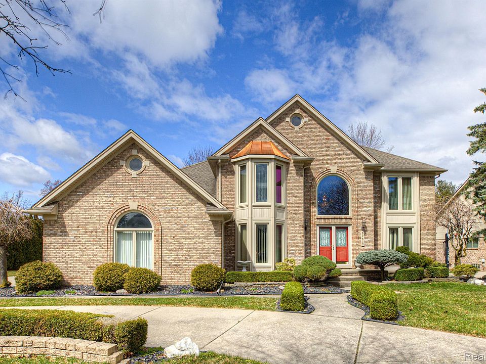 1st image of 52605 Royal Forest Dr