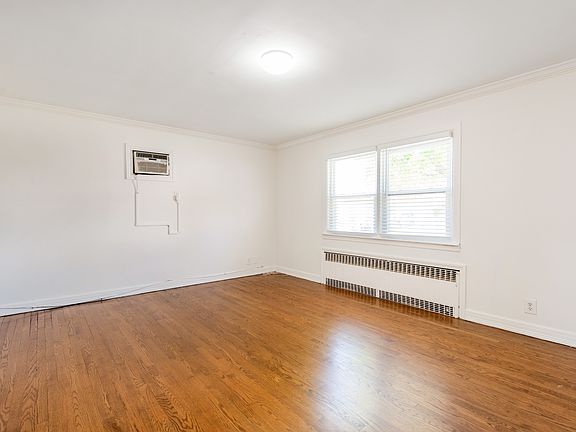 2nd image of 238 Westminster Pl Floor 1