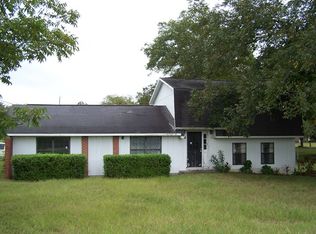 11 Holly St, Lyons, GA 30436