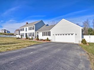 12 Heritage Dr, Berkley, MA 02779