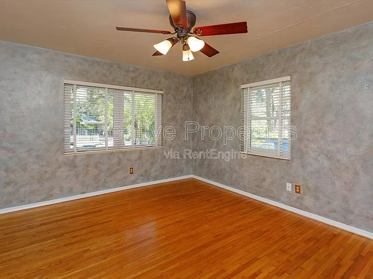 816 Putnam Ave — Photo 12