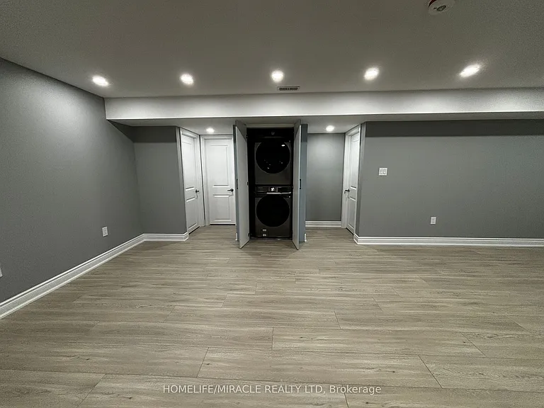 35 Merrimac Dr — Photo 26