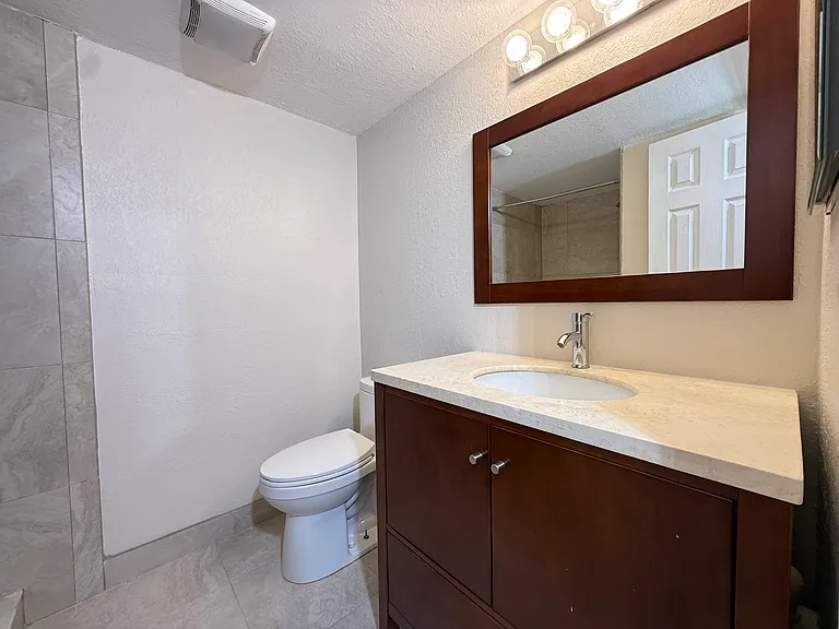1556 NW 90th Way — Photo 12