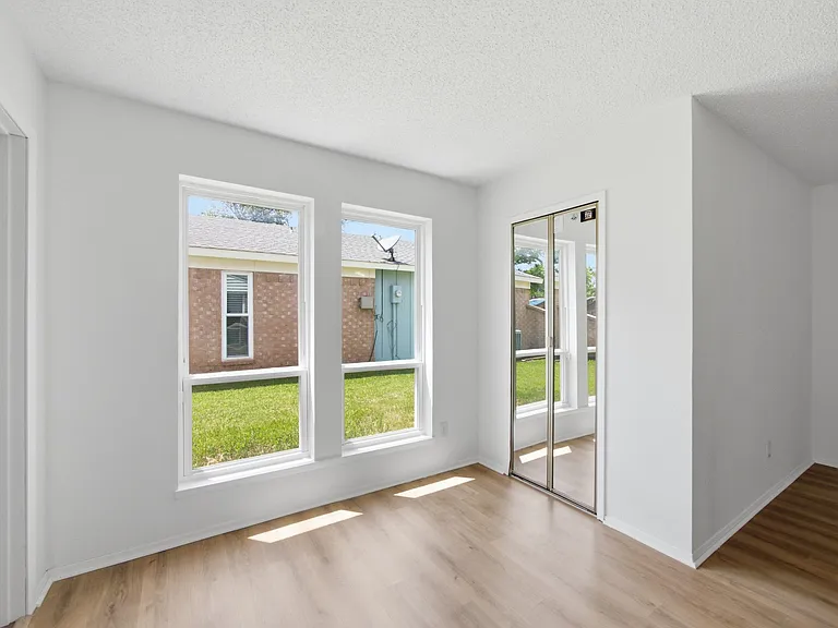 2813 Countess Dr — Photo 22