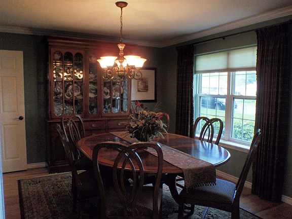 2nd image of 805 Weston Ct