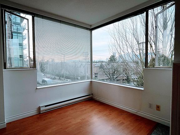 5th image of 2438 Heather St #301