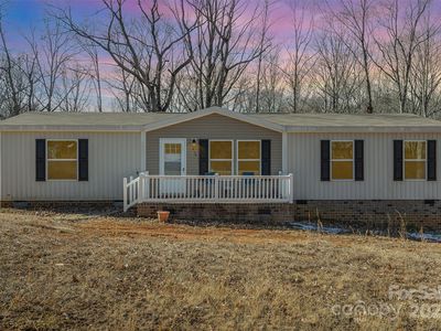 616 Lhasa Apso Ln, Iron Station, NC, 28080