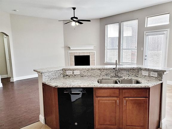 4th image of 13205 Evergreen Dr