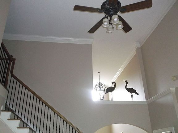 4th image of 329 Deans Dr