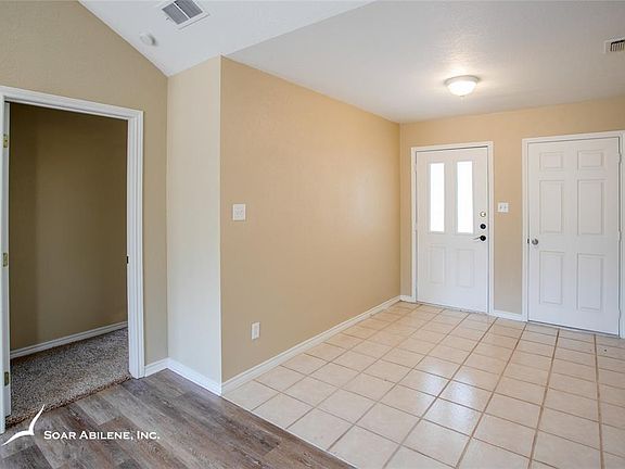 3rd image of 3509 Daisy Ct