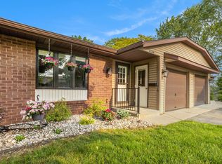 5151 Ridgeview Dr, Hudsonville, MI 49426