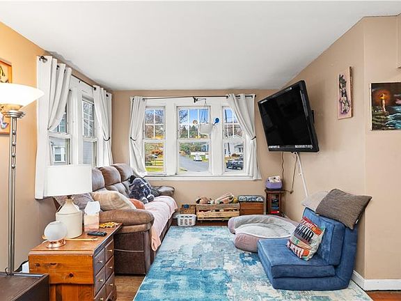 5th image of 276 Tidewater Dr