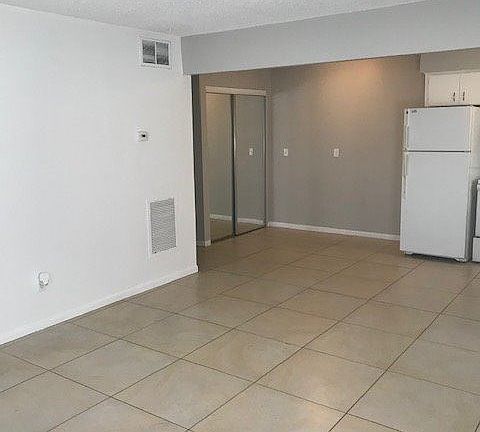 3rd image of 2716 E Grant Ave