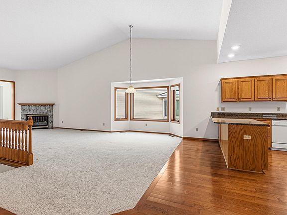 4th image of 630 Aqua Cir