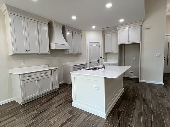 5th image of 2617 S Neel Dr #5