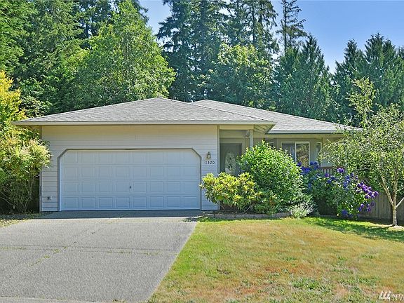 5th image of 1320 NE Gilmax Ln