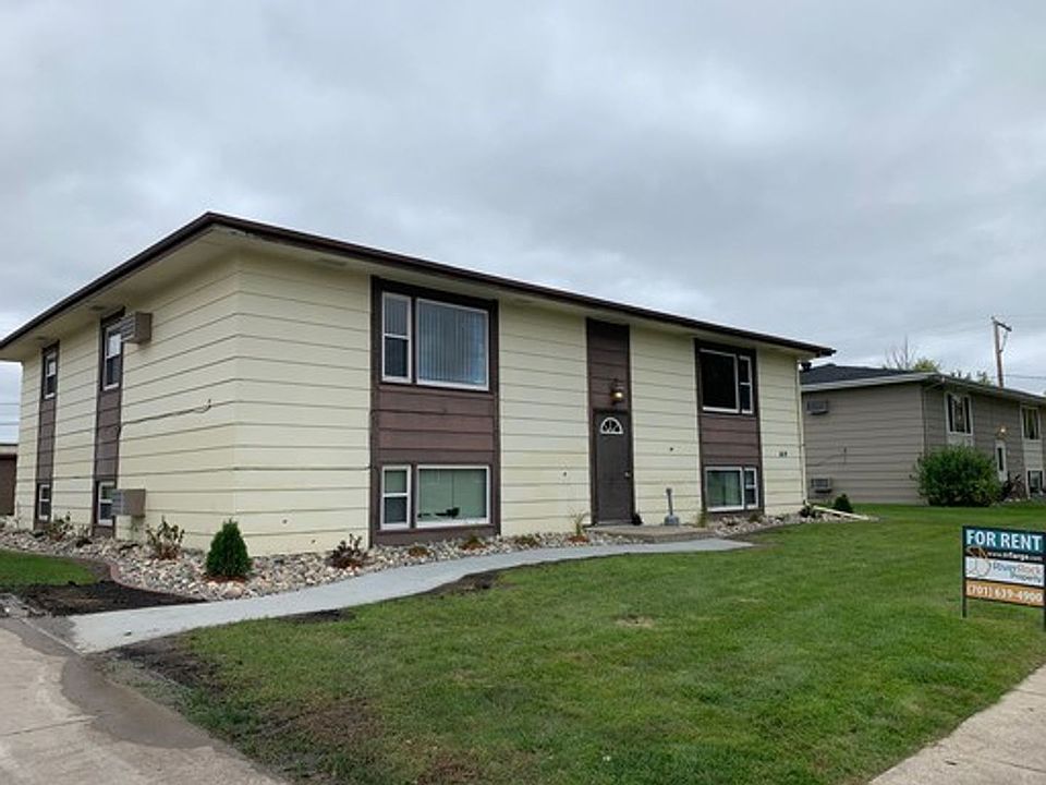 1st image of 619 6th St E Unit 3