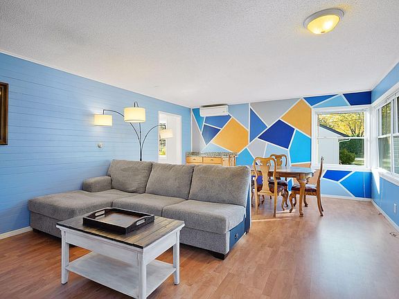 3rd image of 6239 Aldrich Ave S