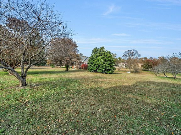 5th image of 311 Downs Rd
