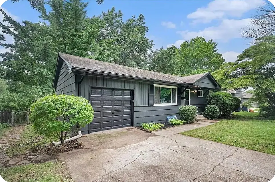 3 bed, 1000 sqft, $1,850 — Photo 3