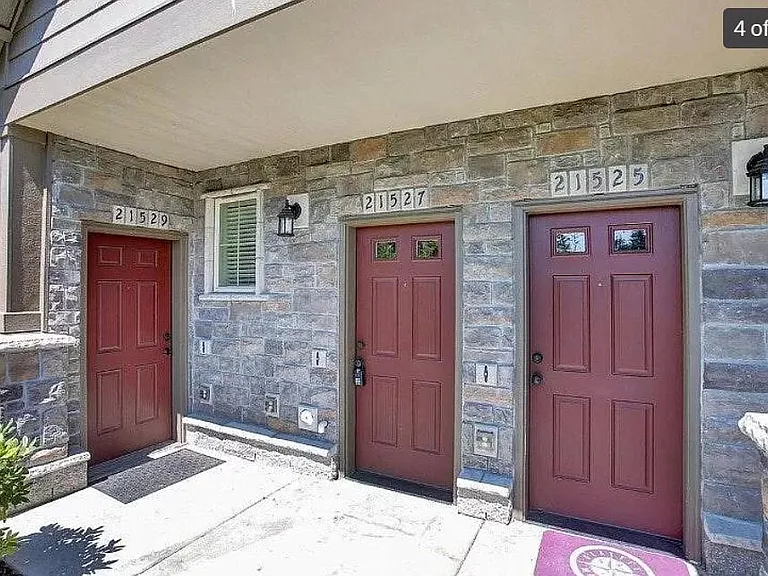 7843 NE Rockne Way — Photo 4