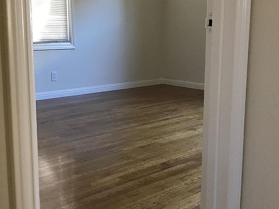 5th image of 722 Mariposa Ave