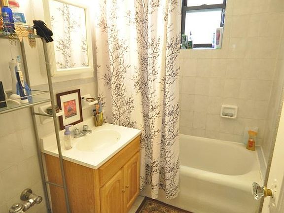 5th image of 4319 41st St APT 1A