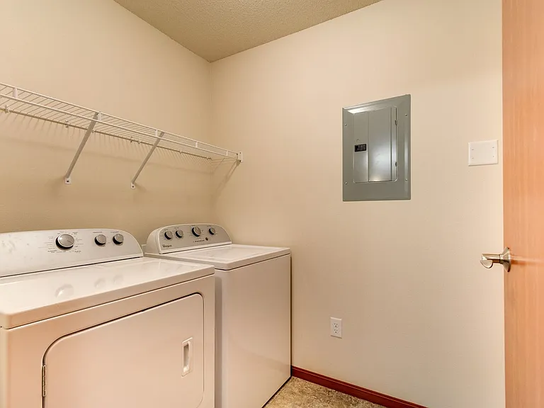 Southport Heights Apartments — Photo 56