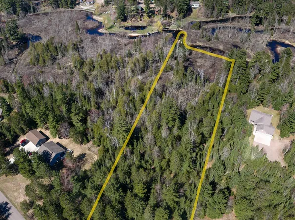 129 Wintergreen Trl, Marquette, MI 49855