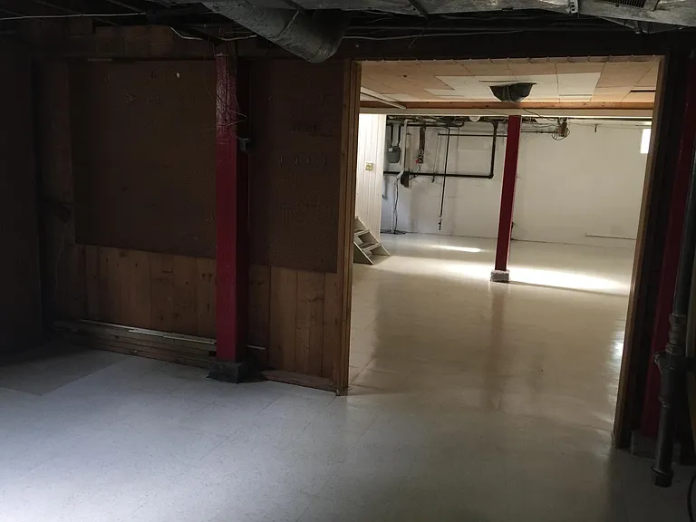 225 Wiltshire Blvd — Photo 15