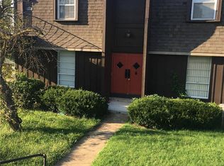 6683 Parker Rd APT D, Florissant, MO 63033