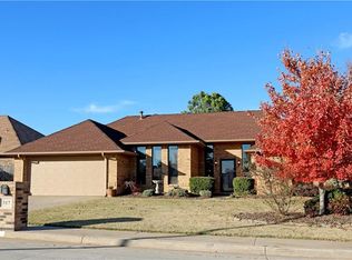 317 E Snowmass Dr, Yukon, OK 73099