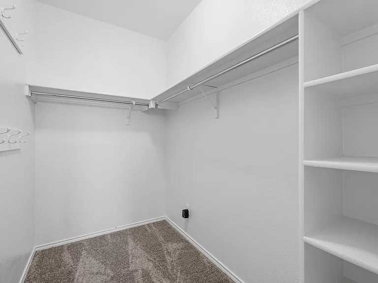 1214 Lonesome Oak Dr — Photo 19