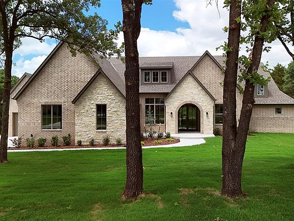 2nd image of 7940 Stagecoach Cir