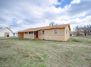 215 N 1st St, Verden, OK 73092