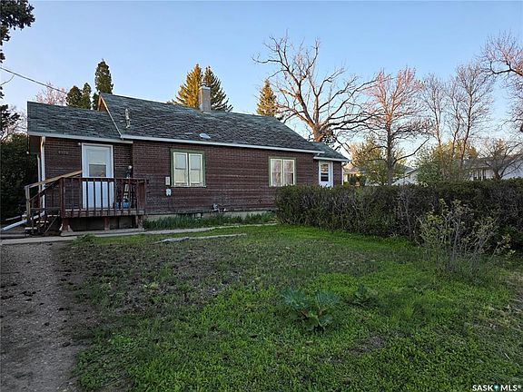 3rd image of 604 3rd AVENUE NW