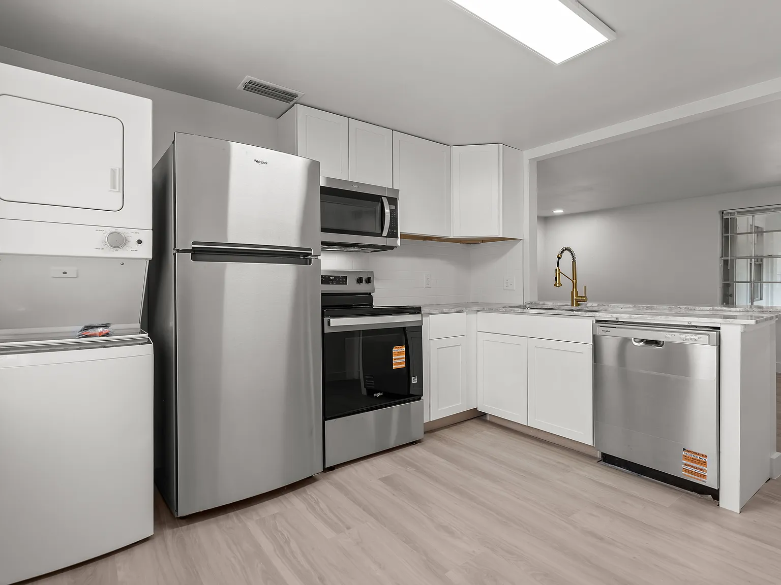2 bed, 810 sqft, $1,195 — Photo 3