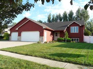 308 W Hackberry St, Brandon, SD 57005