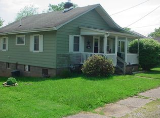 522 E 8th St, Manchester, OH 45144