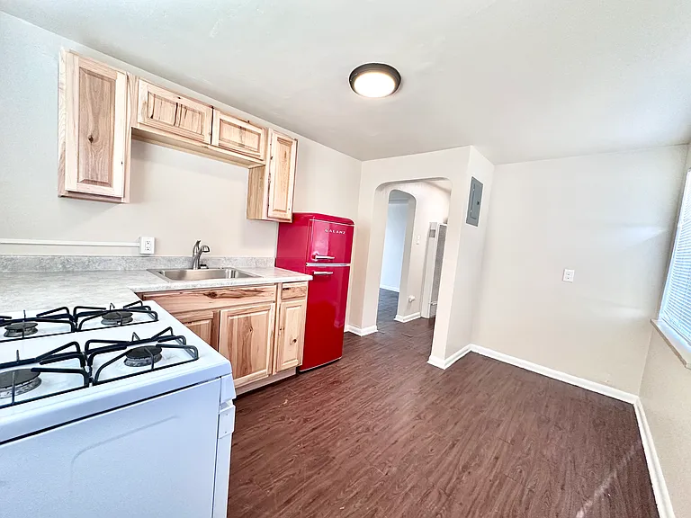 Unit 10 1x1 Top Floor