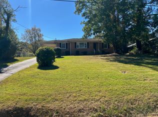 657 Woodridge Dr, Macon, GA 31204