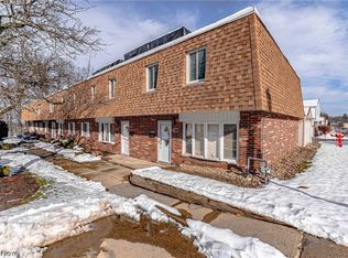 6482 State Rd APT E17, Parma, OH 44134