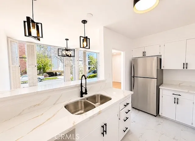 337 S Elm Dr #1 — Photo 3