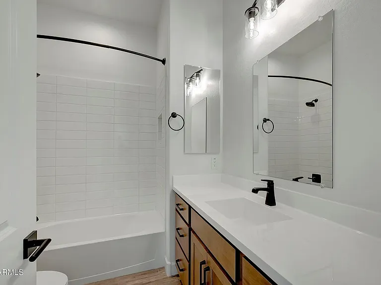 6823 N 190th Dr — Photo 18
