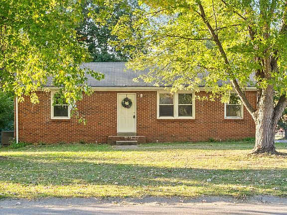 2nd image of 580 Donna Dr