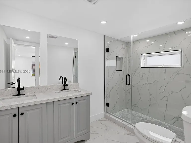 1920 SW 67th Ave — Photo 28
