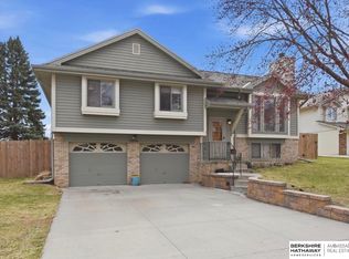 7904 Aspen Ct, La Vista, NE 68128