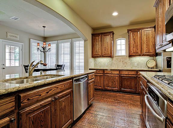 4th image of 3433 Beaver Creek Ln