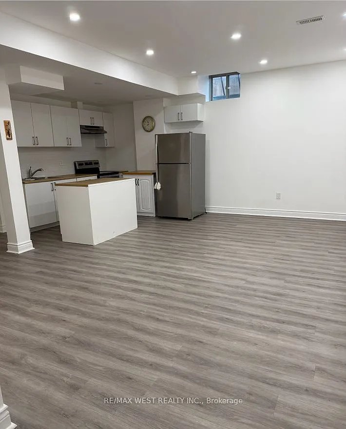 2 bed, $1,950 — Photo 2